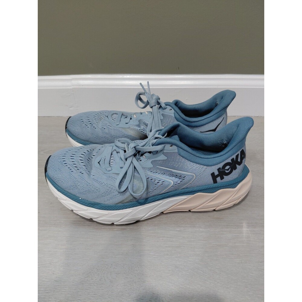 Size 9B- Hoka One One HOKA Arahi 5 Blue Fog Women's